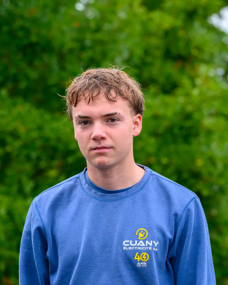 Thomas Martin, apprenti installateur-électricien chez Cuany Electricité SA